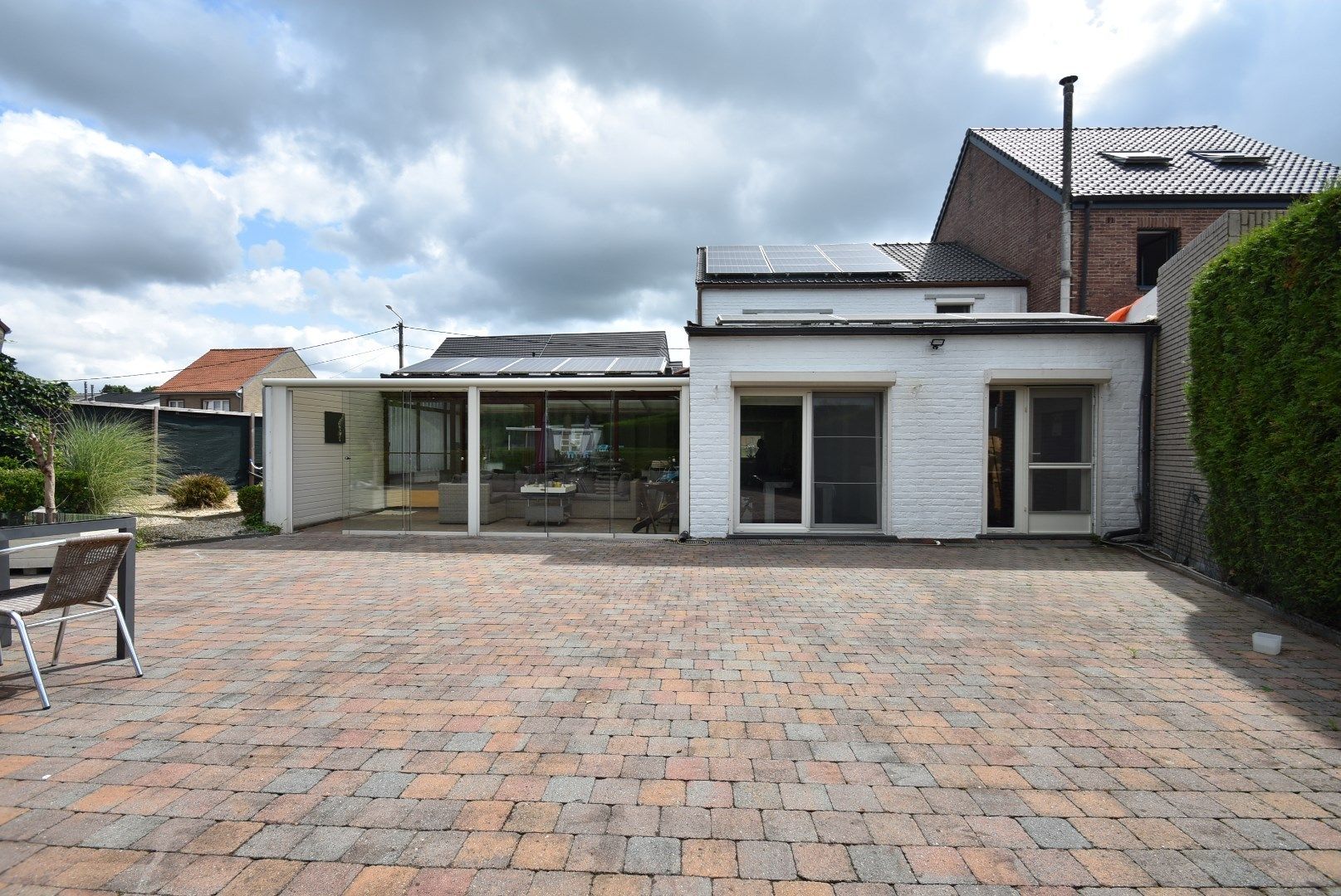 Knap gerenoveerde woning met 3 slaapkamers en tuin  foto 27