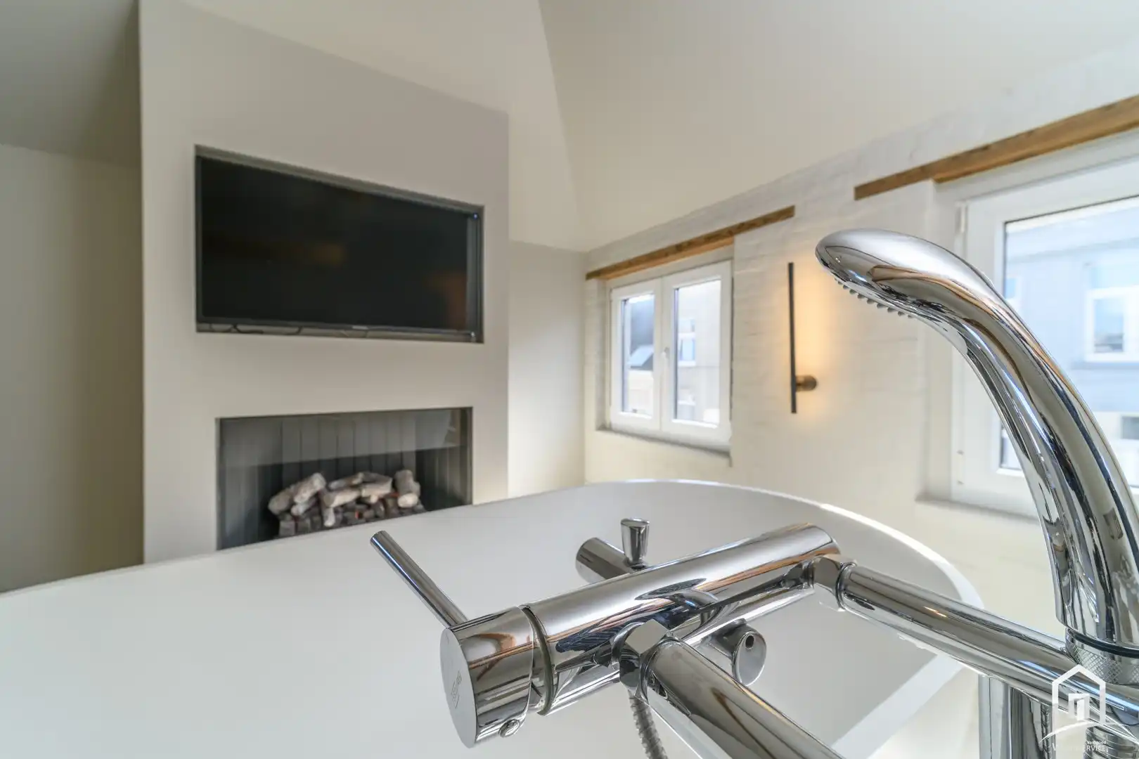 Unieke loftwoning met inpandige garage foto 21