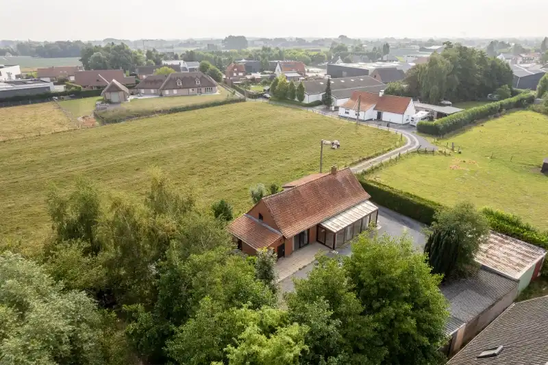 Hoofdfoto van de publicatie: Landelijk gelegen woning op een perceel van ca. 860m²