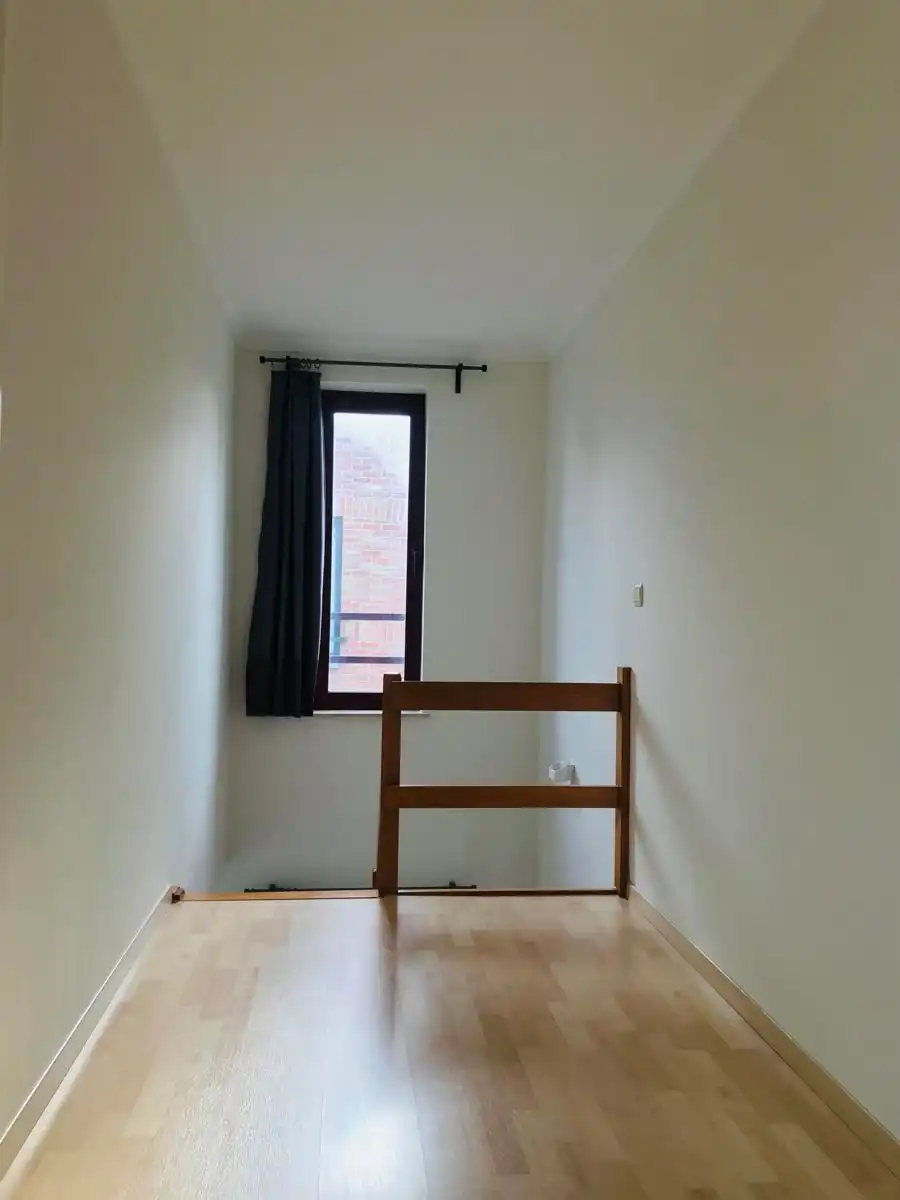 Mooi appartement nabij centrum Tienen met 2 slpks en garage. foto 8