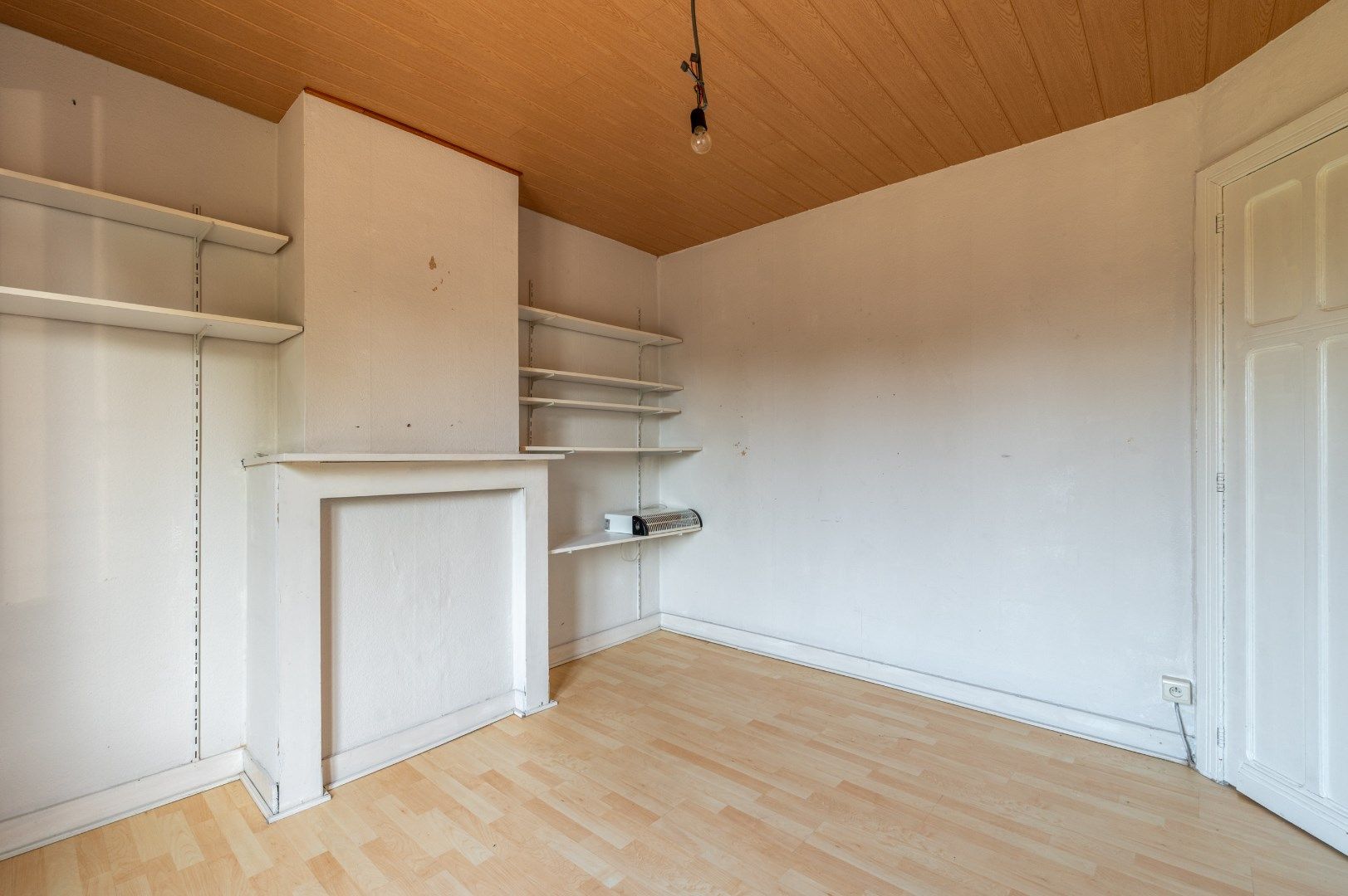 Centraal gelegen huis met 3 kamers en een aangename tuin foto 18