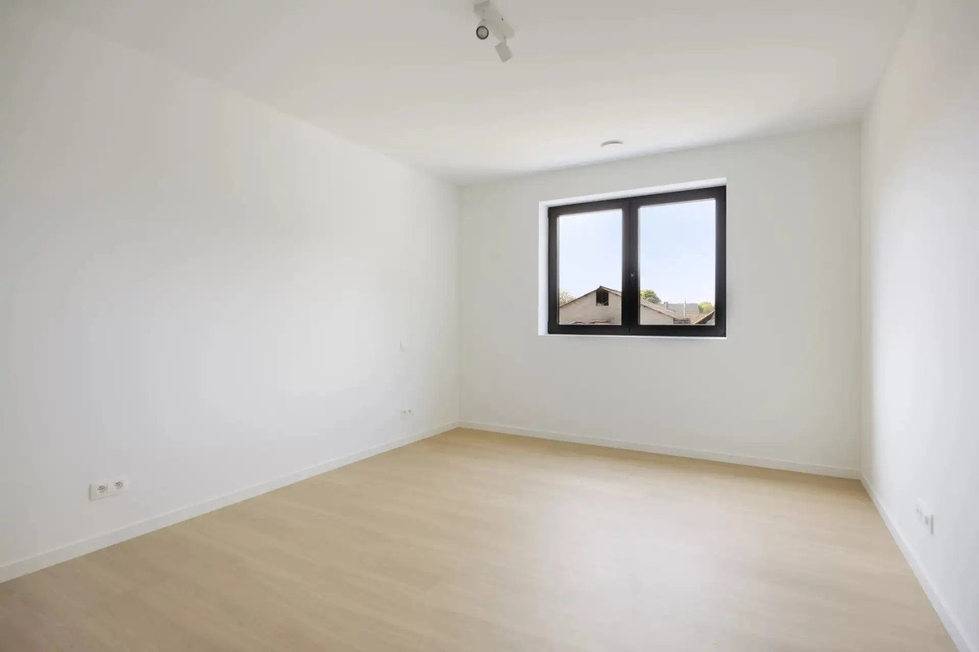 INSTAPKLARE NIEUWBOUWWONING MET 3 SLPK’S (LOT 8) IN MILLEN – RIEMST foto 31