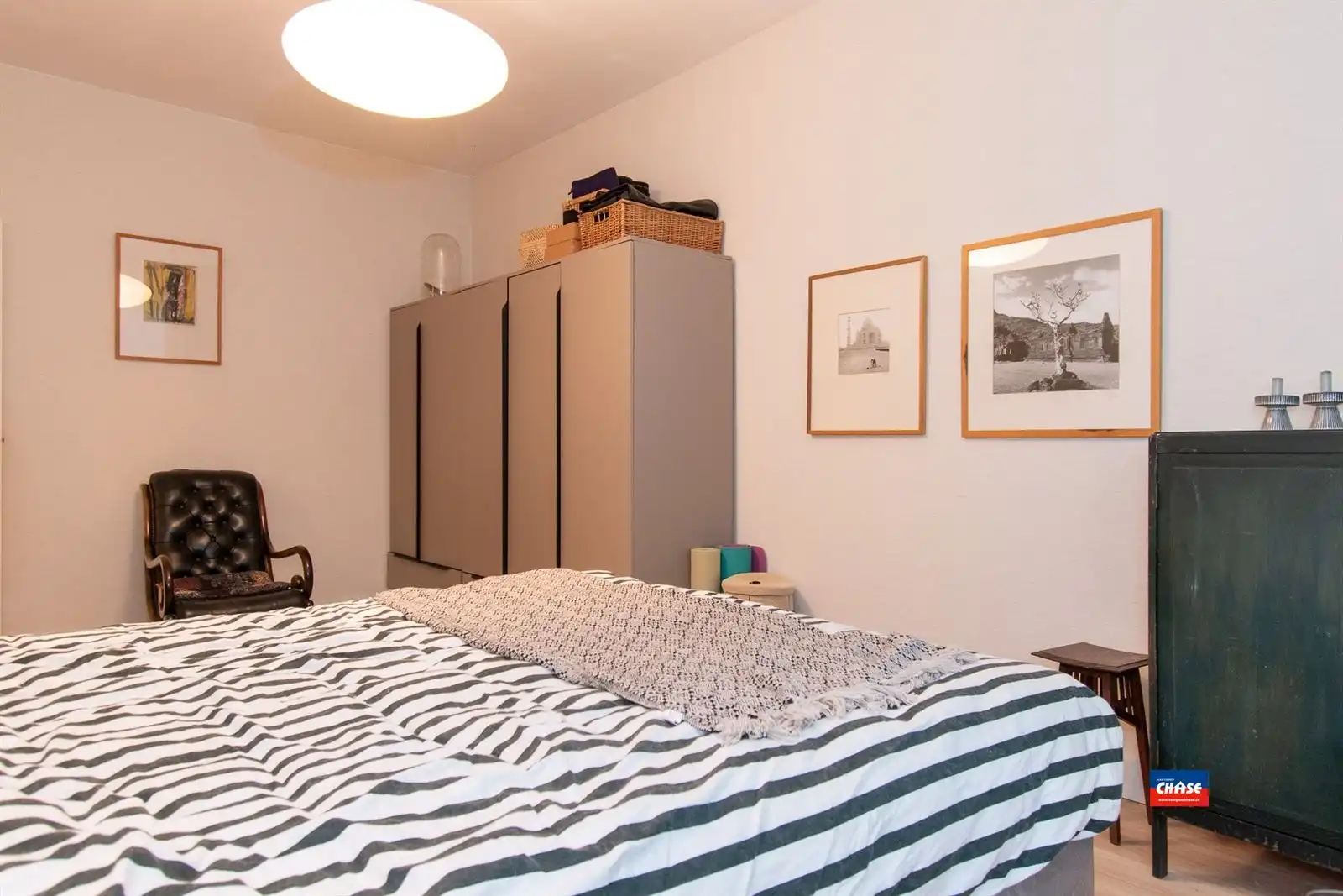 Ruim, instapklaar appartement met drie slaapkamers en terras gelegen op toplocatie! foto 12