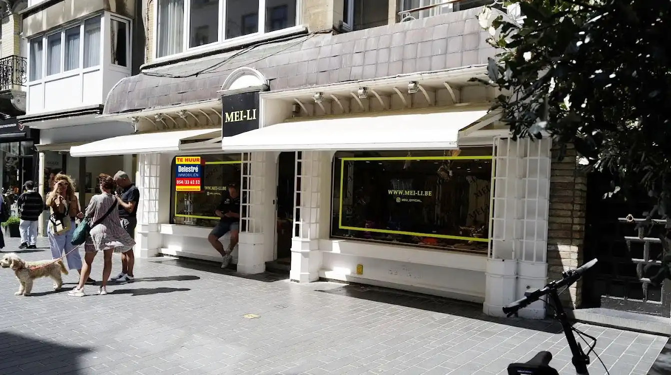 INSTAPKLAAR HANDELSGELIJKVLOERS ADOLF BUYLSTRAAT foto {{pictureIndex}}