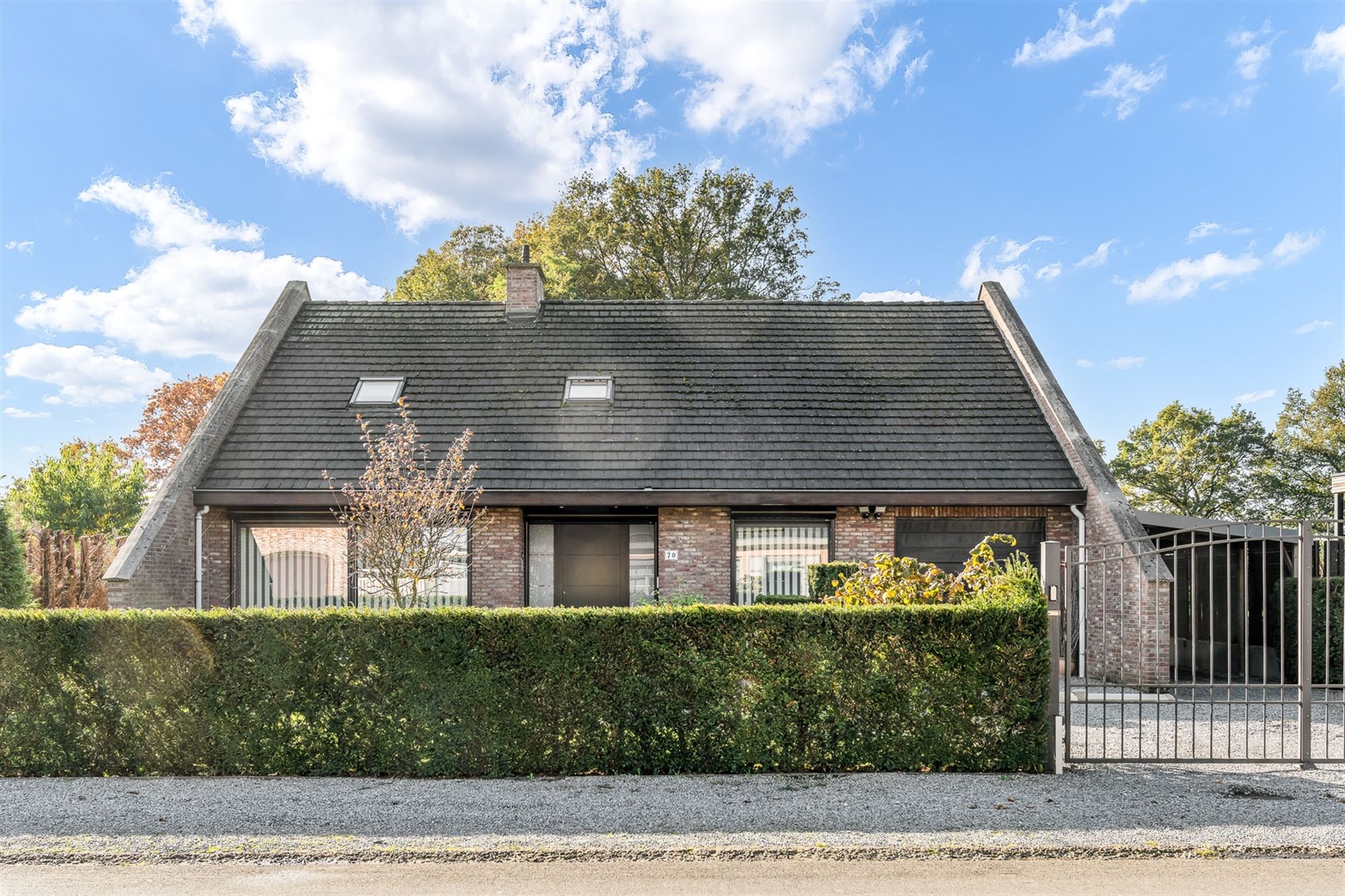 RUIME GERENOVEERDE WONING MET 3 SLAAPKAMERS OP RUSTIGE DOCH CENTRALE LIGGING TE KOERSEL foto 29