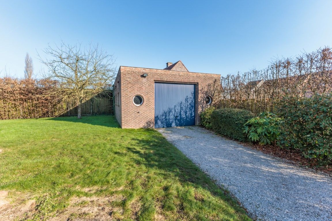 Unieke villa in groene omgeving foto 22