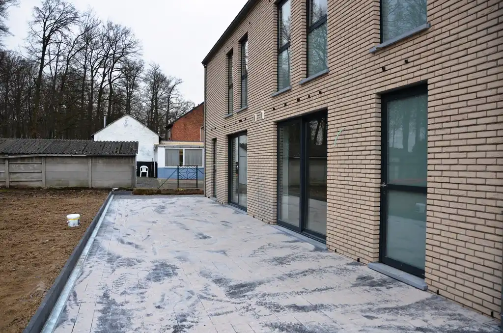 Recente woning te Duras met 3 slaapkamers en tuin met aangelegd terras. foto 4