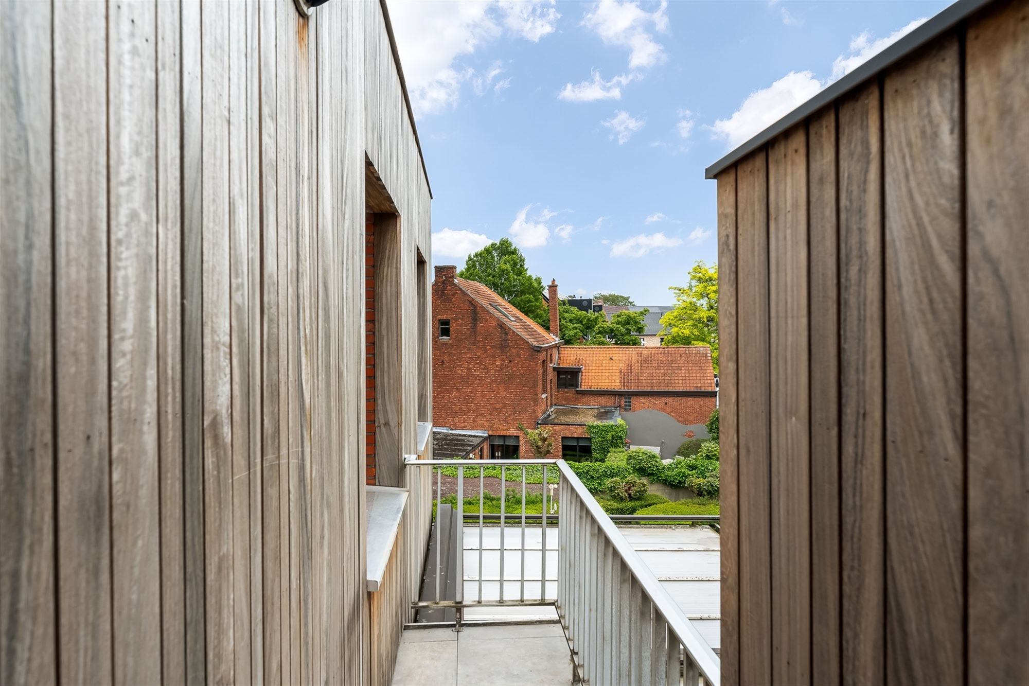 GERENOVEERD APPARTEMENT MET 2 SLPKS EN LIFT IN CENTRUM BALEN foto 15