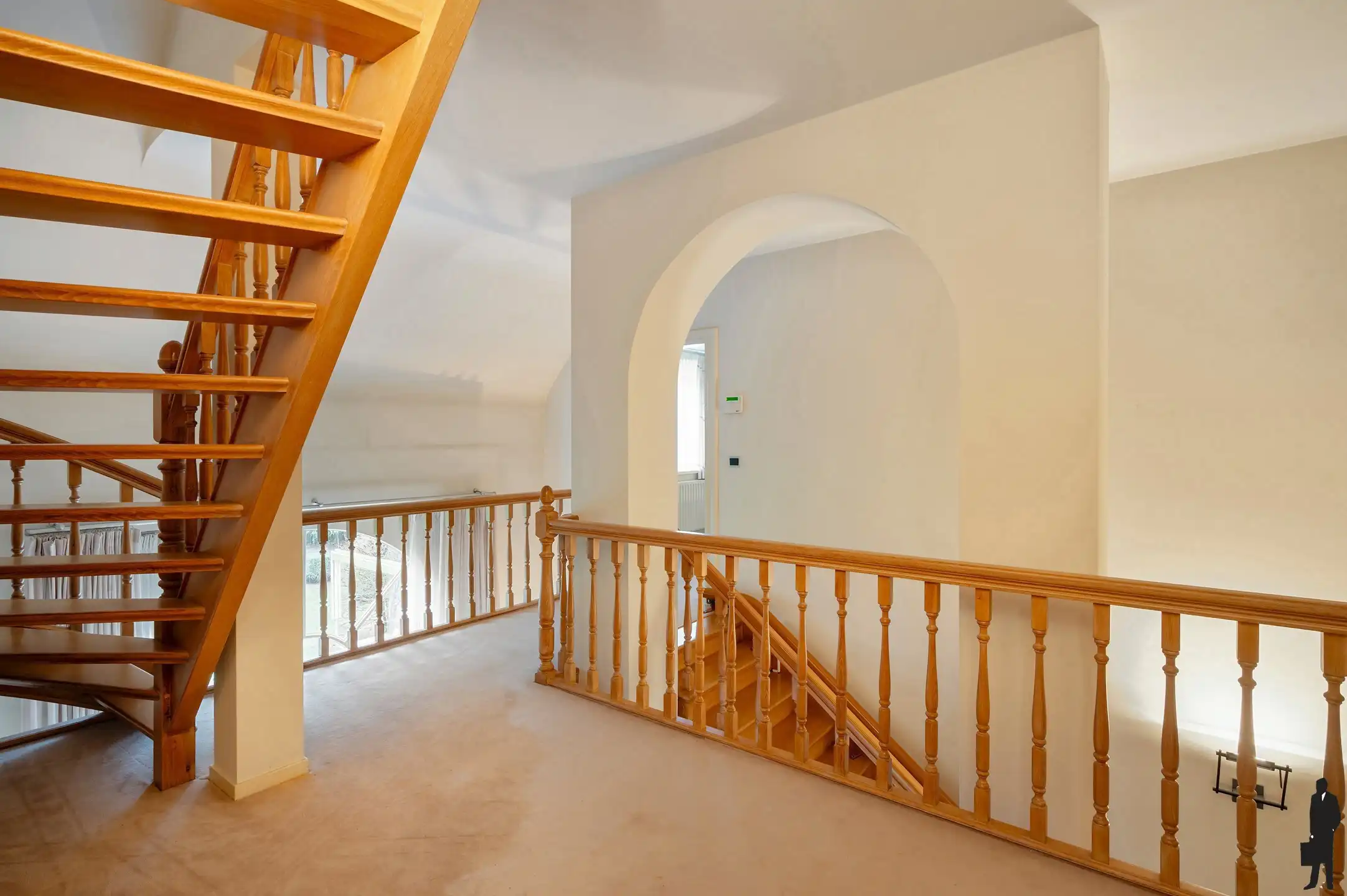 Op absolute toplocatie gelegen villa! foto 12