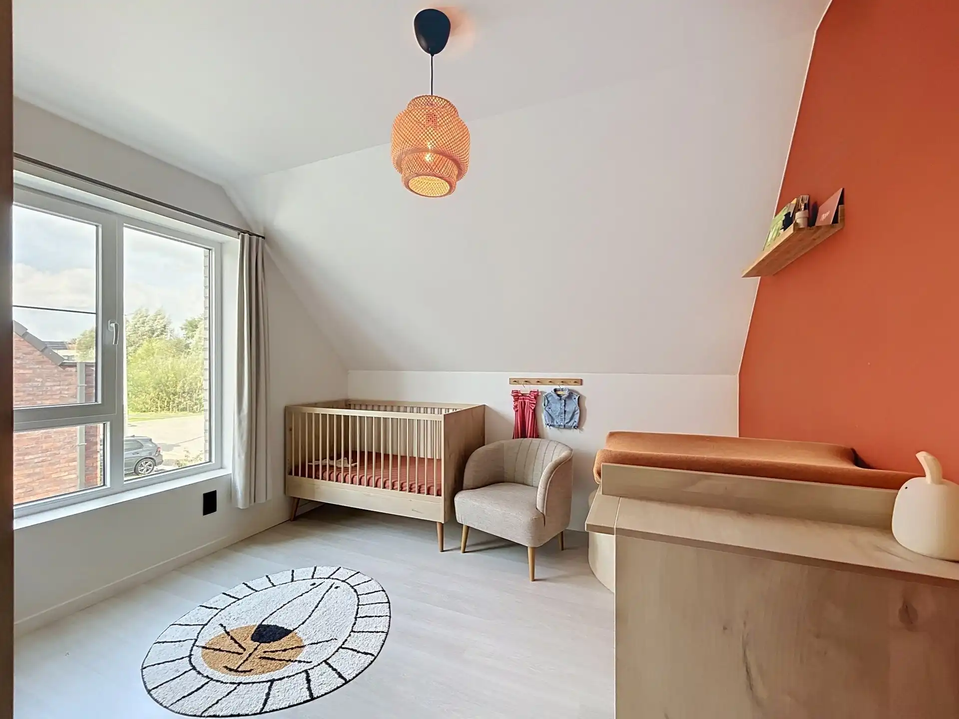 Energiezuinige half open bebouwing met 3 slaapkamers, ingemaakt zwembad en carport  op toplocatie  foto 15