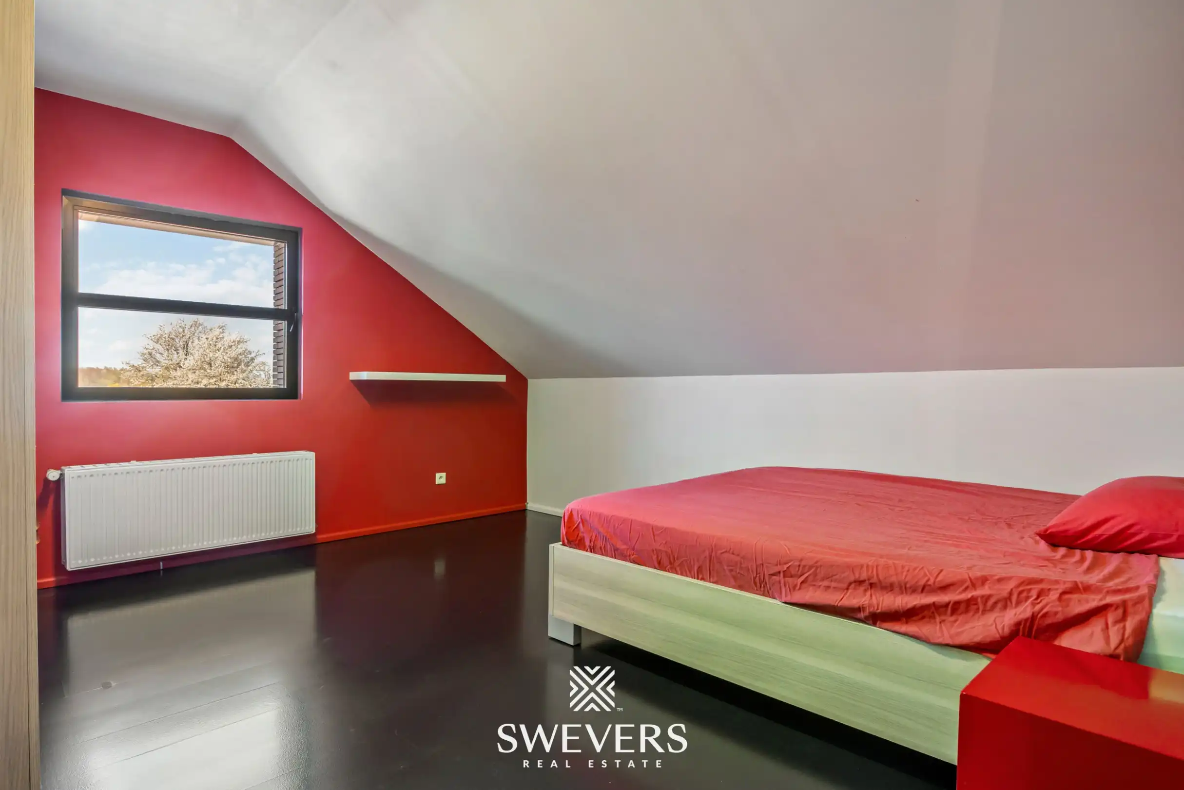 Instapklare open bebouwing met ruime tuin en prachtig uitzicht tussen de boomgaarden in Gingelom foto 21