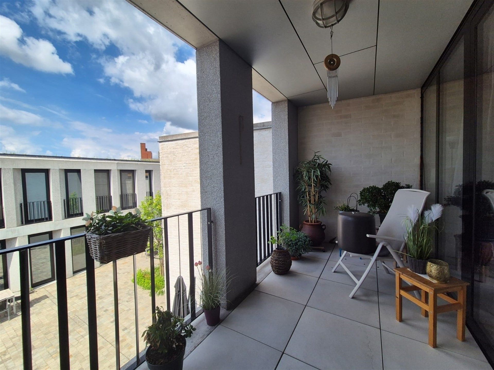 Modern exclusief appartement met terras en autostaanplaats. foto 15