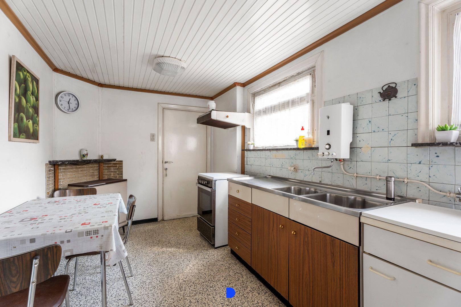 Te renoveren woning met potentieel! foto 6