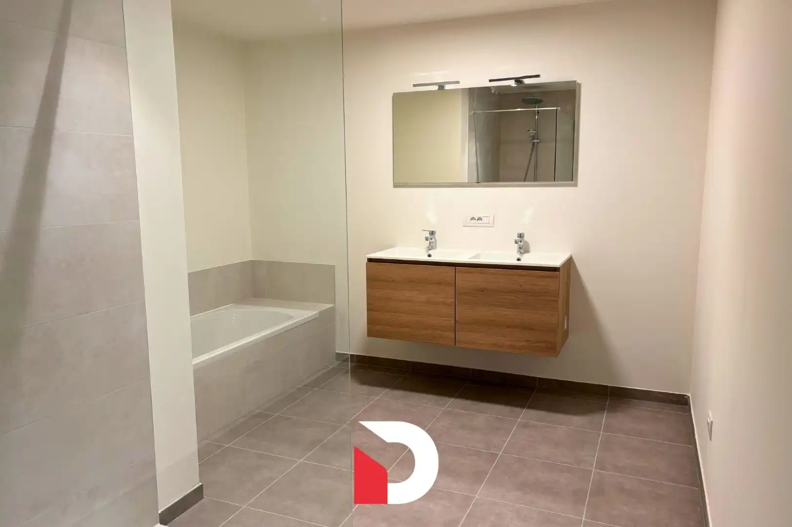 Ruime nieuwbouwwoning met 3 slaapkamers, 2 badkamers. foto 15