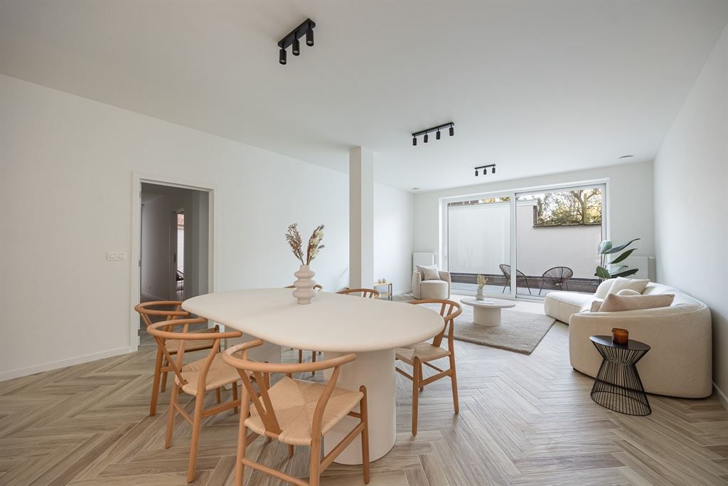 Stijlvol gerenoveerd gelijkvloers appartement foto 10