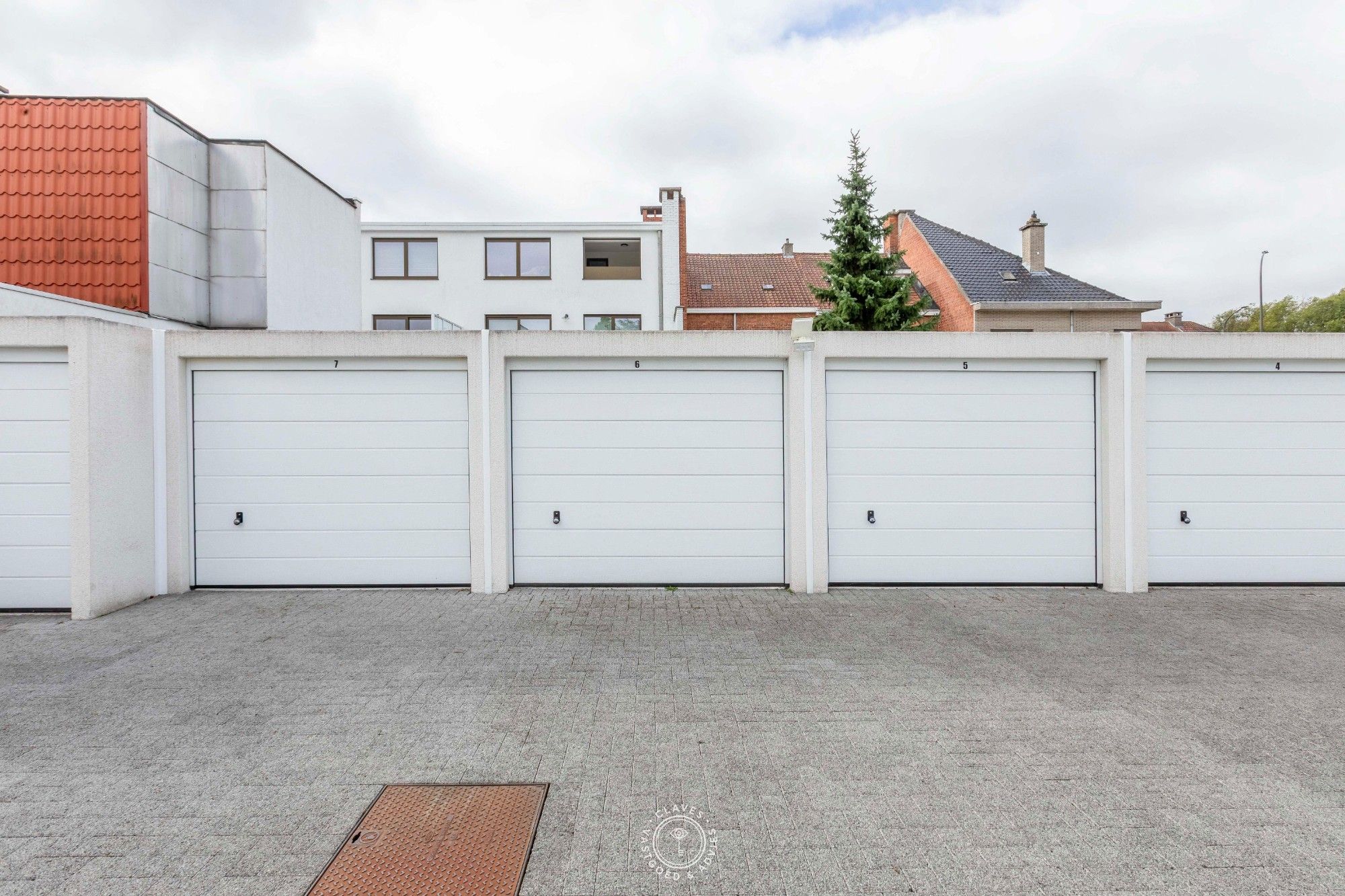Modern appartement met 2 slaapkamers, groot terras en garagebox op centrale ligging in Sint-Niklaas foto 11