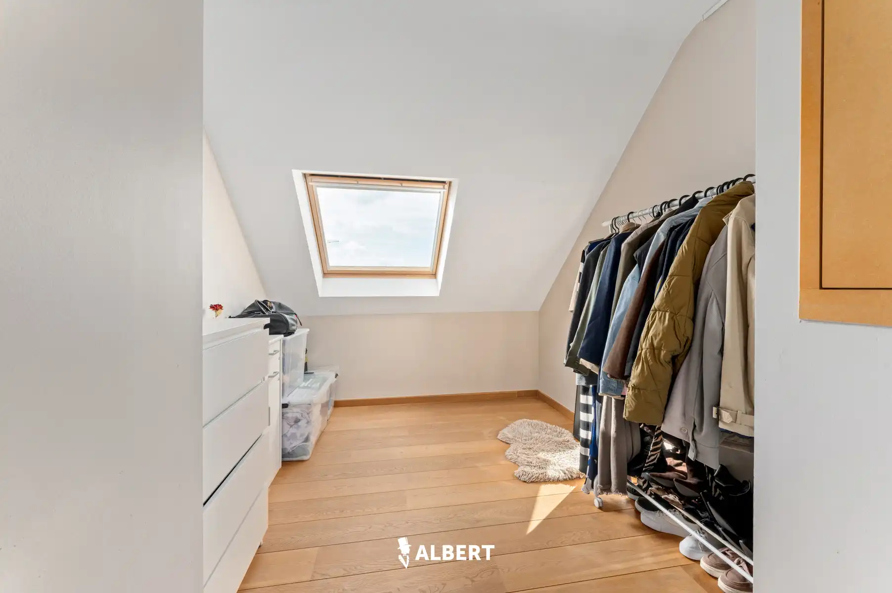 Instapklaar duplexappartement op centrale ligging in Izegem foto 11