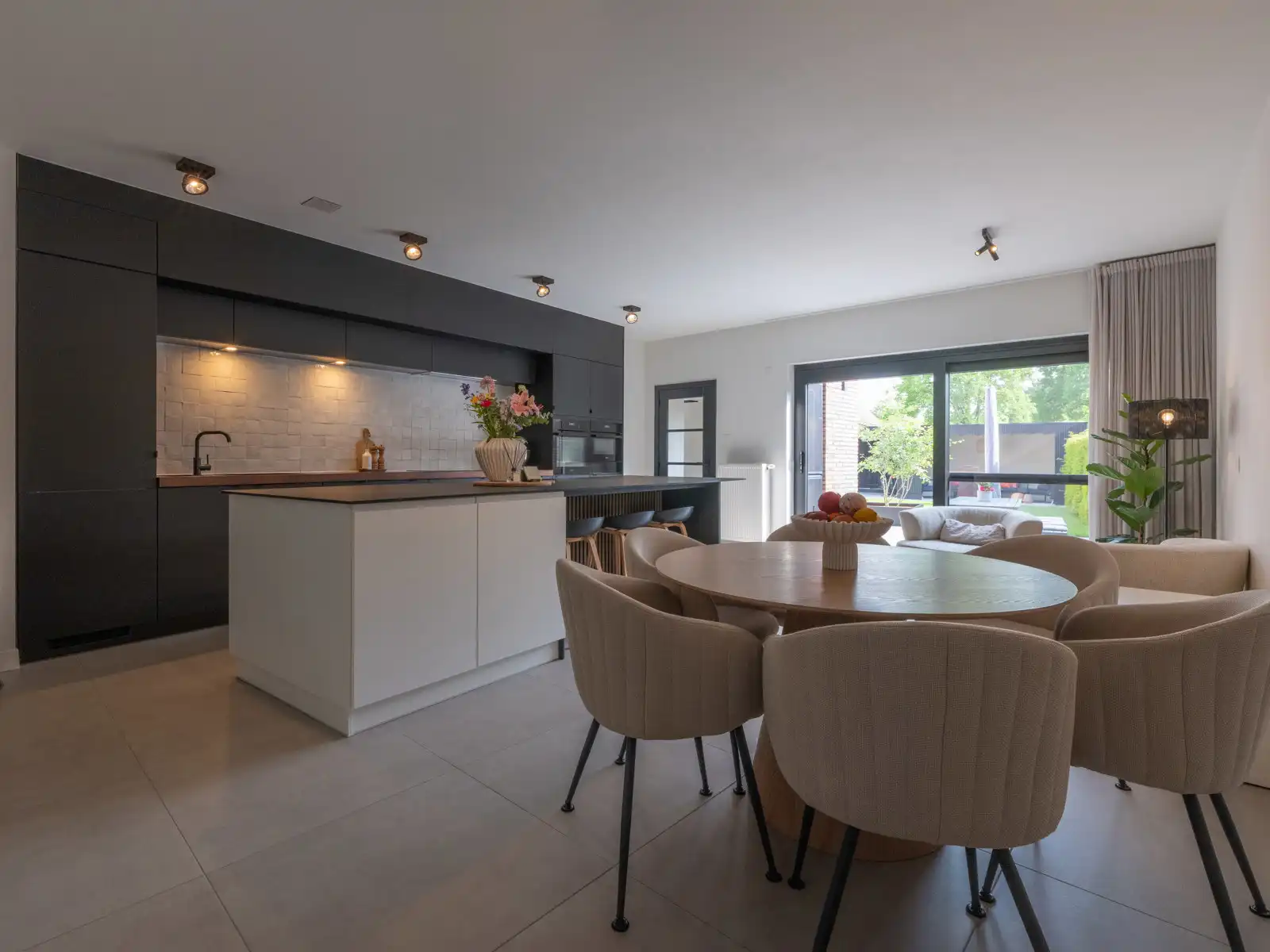 Huis te koop foto {{pictureIndex}}