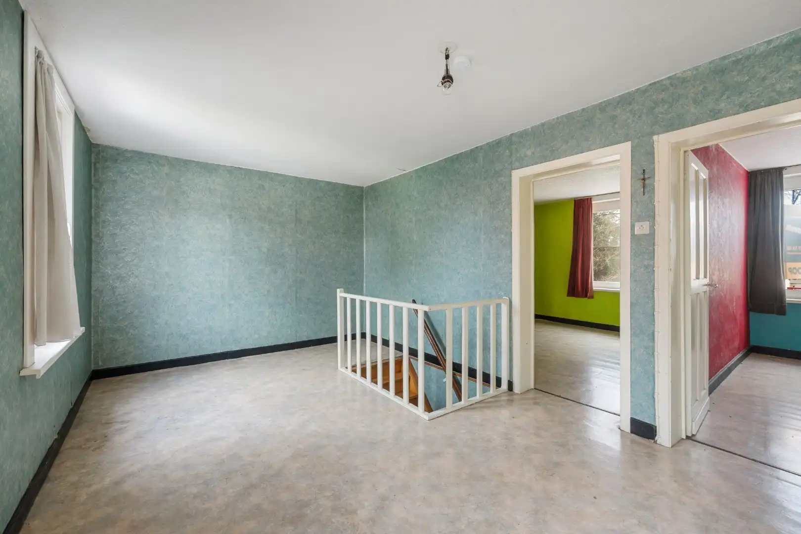 Woning met 3 slaapkamers, zolder, garage en tuin met uitweg in Dadizele-centrum foto 12