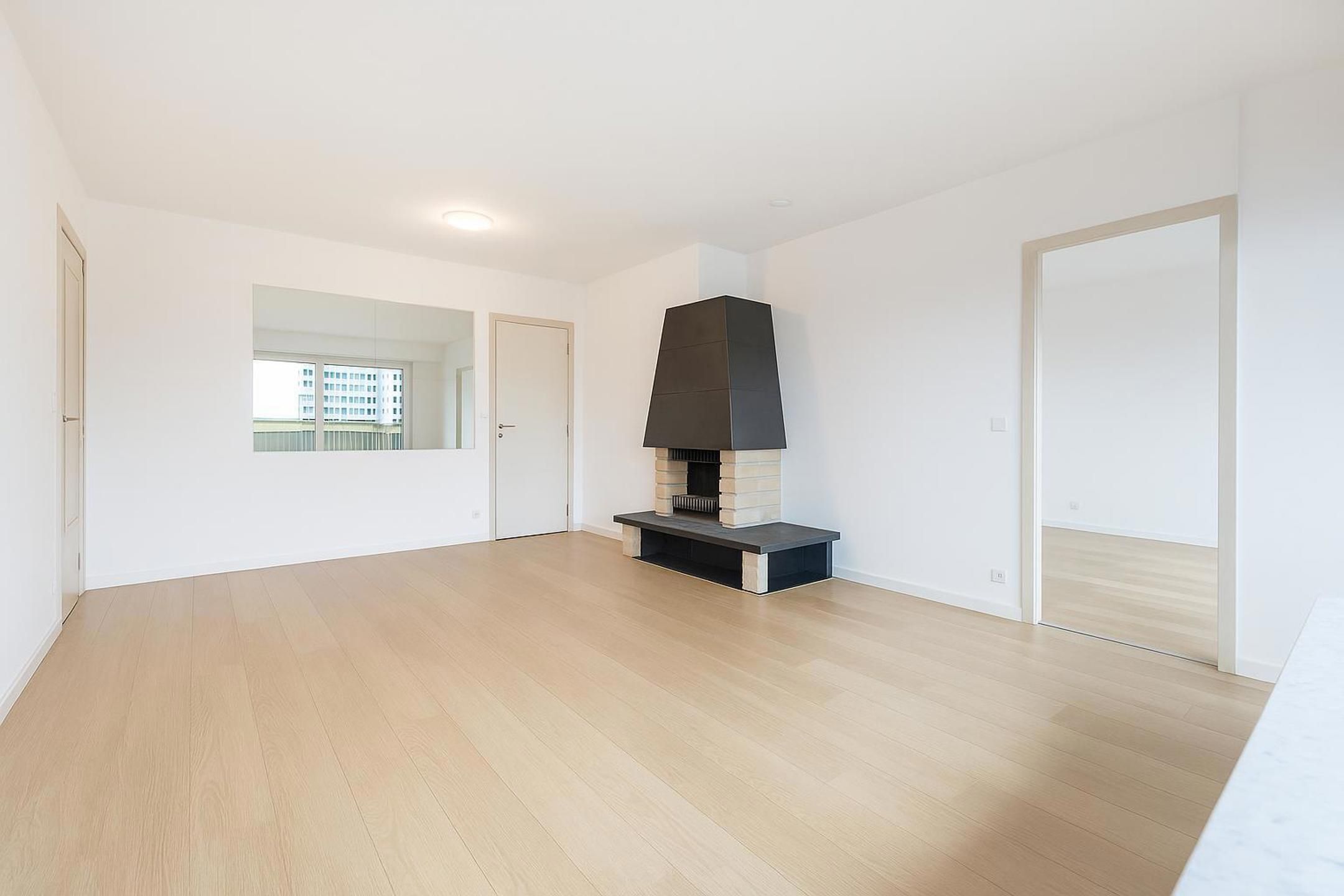 Topverdieping 2 slpks + garage: ontgrendel zijn potentieel! foto 5