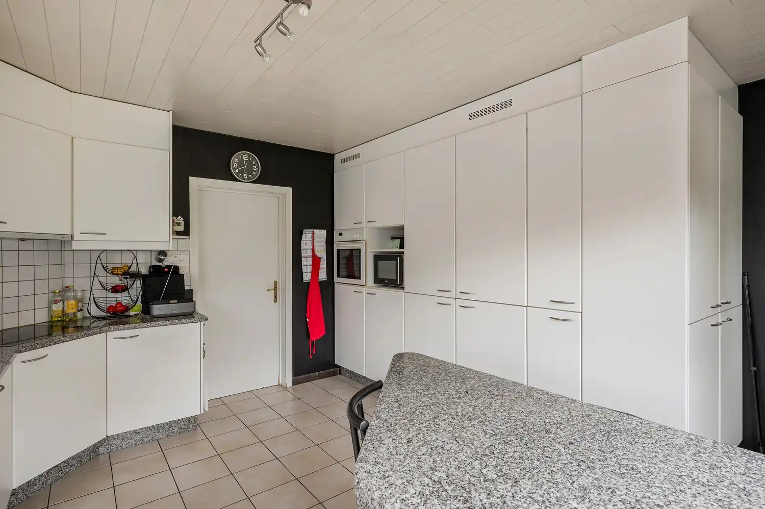 TE KOOP | Ruime halfopen bebouwing met tuin in Booischot. foto 10