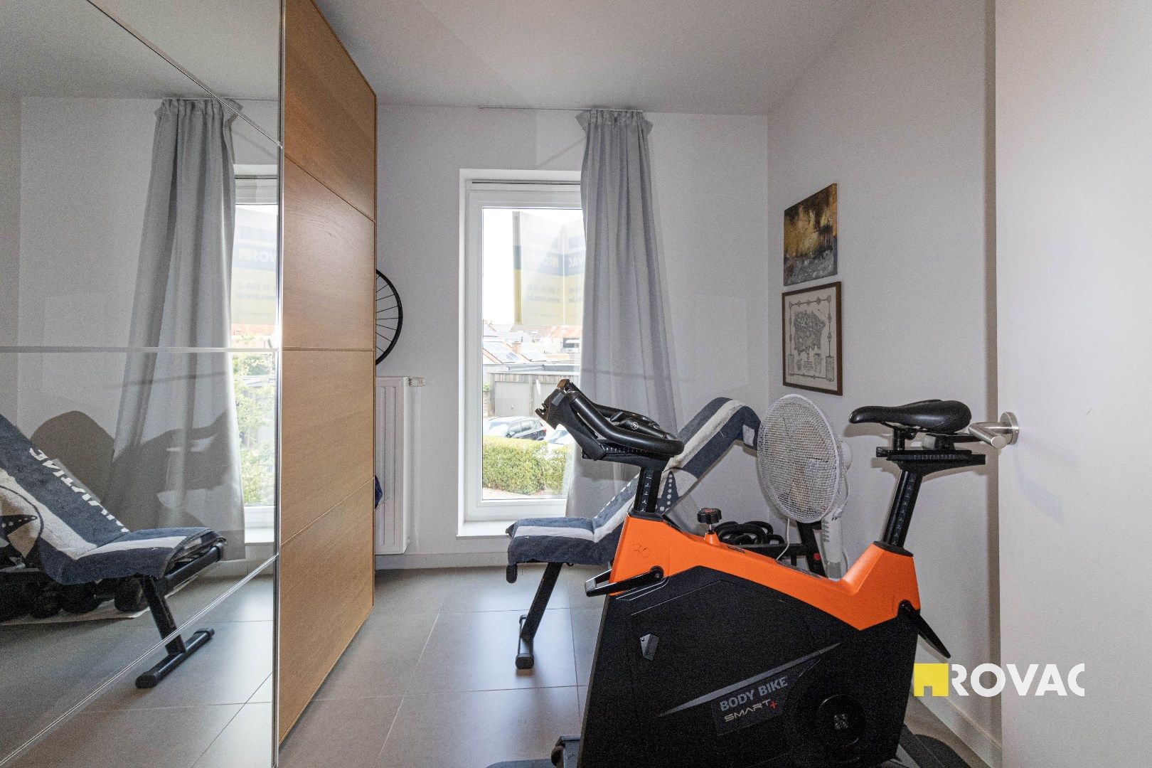 Rustig gelegen en instapklaar nieuwbouwappartement (93 m²) met ruim zonneterras (30 m²) en private autostaanplaats! foto 15