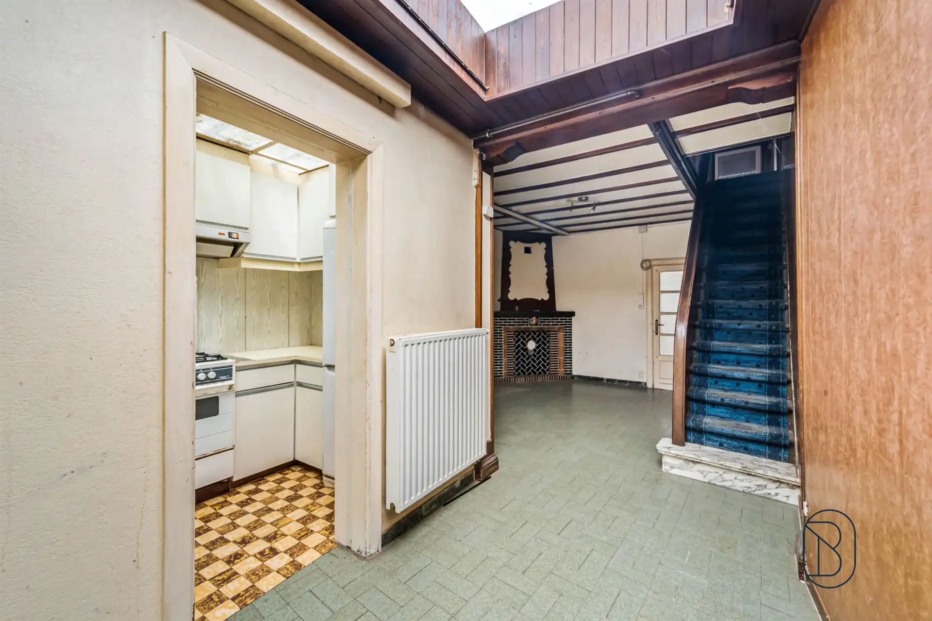 Te renoveren woning met 2 slk! foto 9