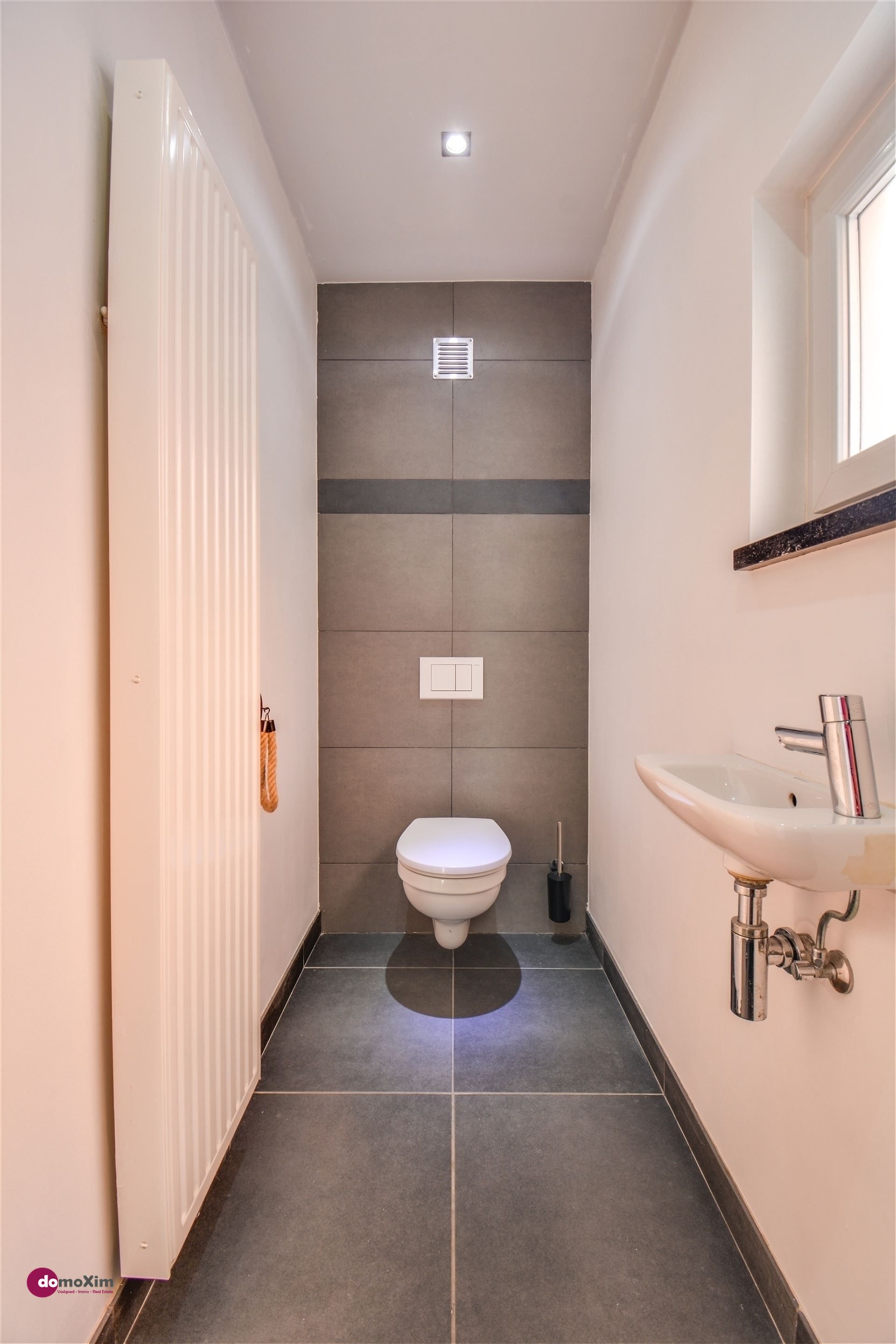 Centraal gelegen, ruime woning met tuin, garage én potentieel foto 17