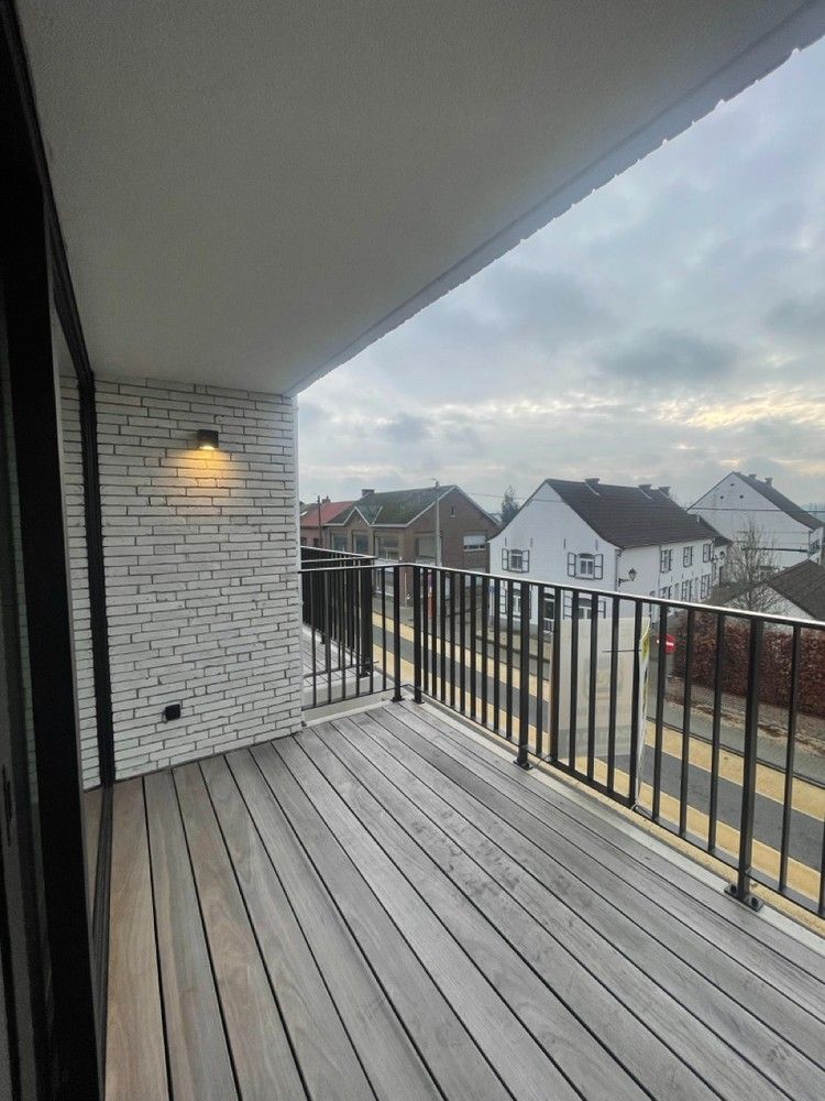 Nieuwbouw appartement met twee slaapkamers, terras, berging en staanplaats foto 6
