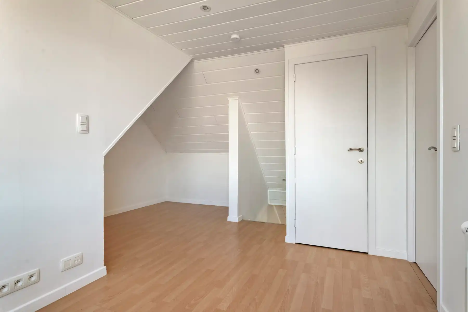 TE KOOP - gerenoveerd appartement met 2 slaapkamers en EPC B foto 8