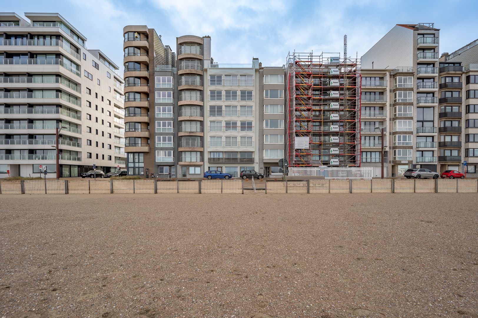 Vernieuwd zonnig appartement met open zicht foto 13