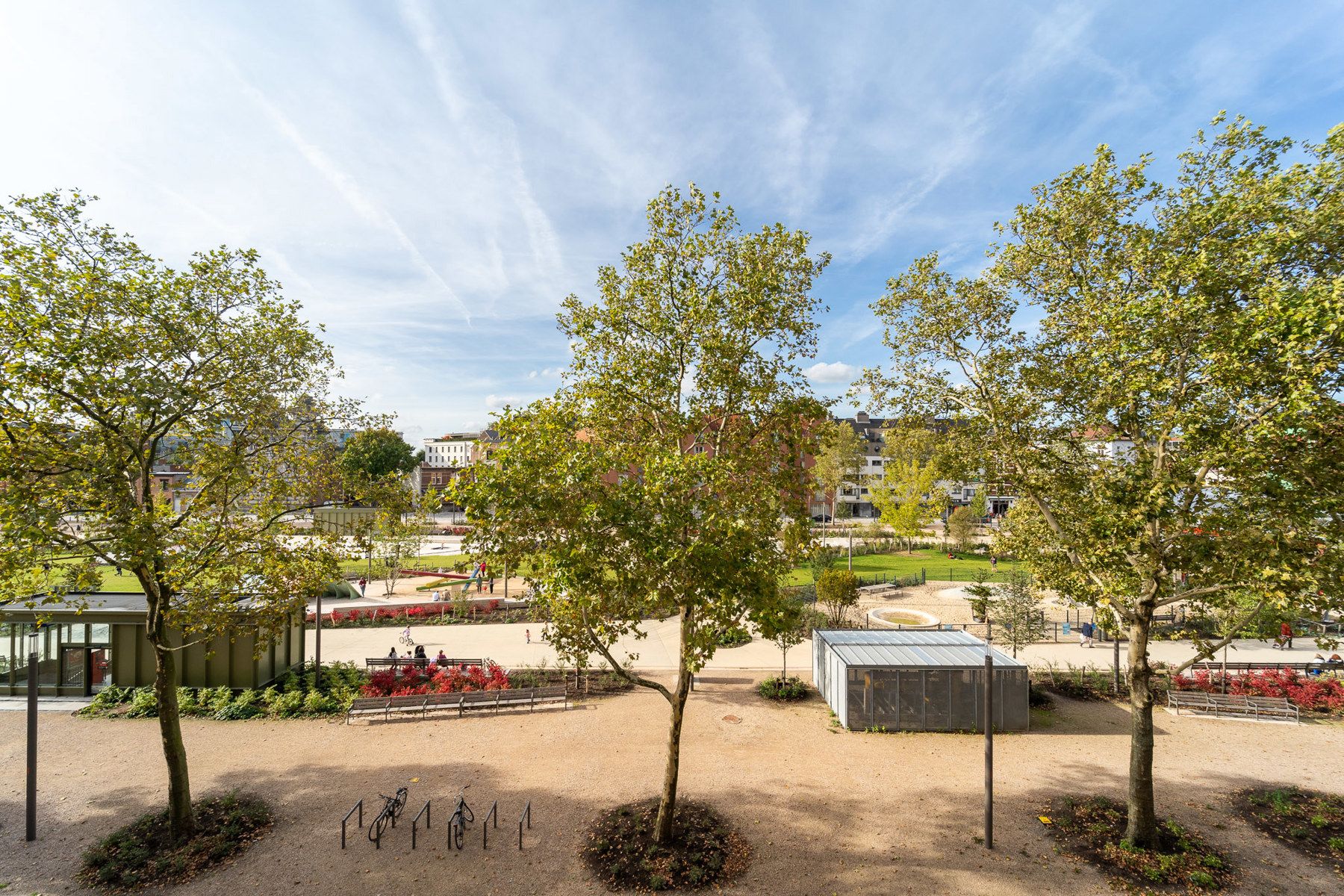 Te renoveren triplex aan de voet van Park Dok Zuid foto 2