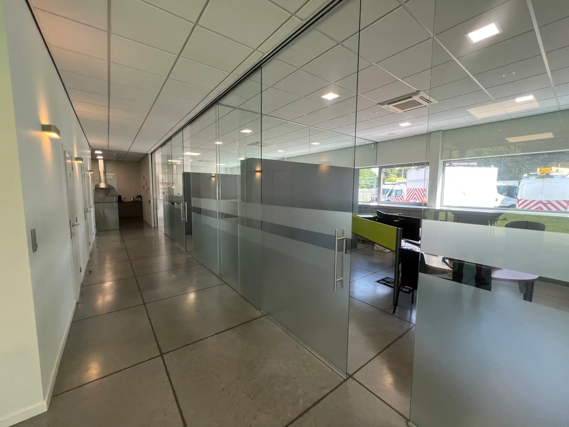 MULTIFUNCTIONEEL EN ENERGIEZUINIG BEDRIJFSGEBOUW  foto 7