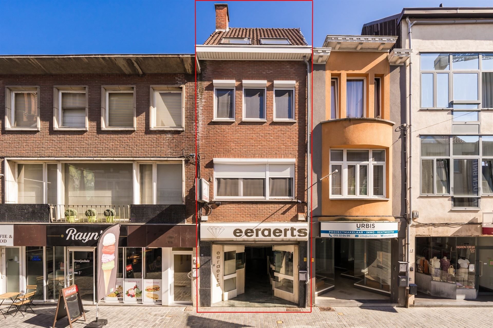 Gerenoveerde woning met commerciële ruimte in het hart van Boom foto 3