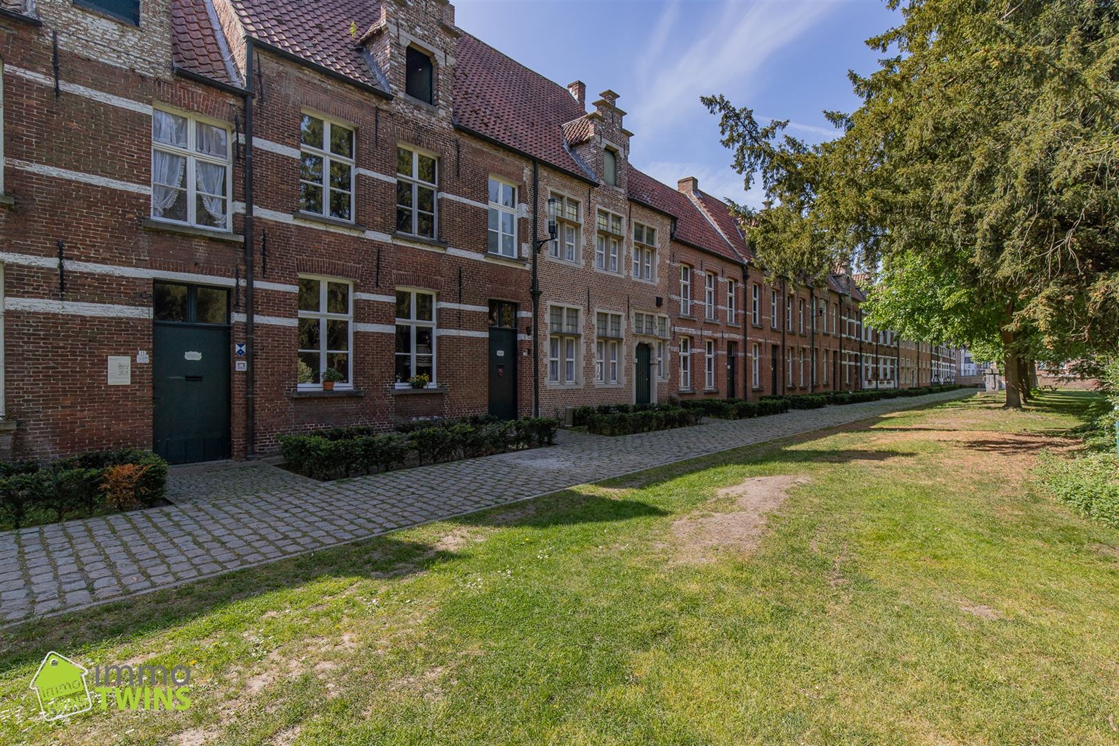 Unieke woning vol charme in het hart van het historische Begijnhof van Dendermonde foto 21