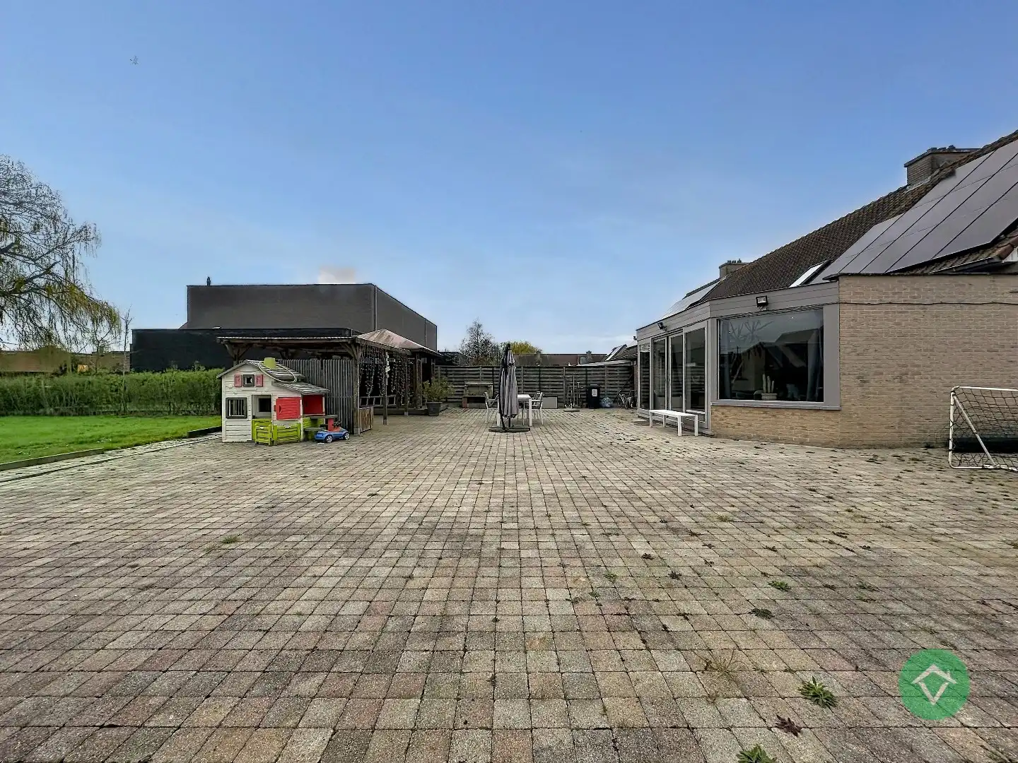 Statige gezinswoning met zonnige tuin, drie slaapkamers en topligging in Leke foto 28