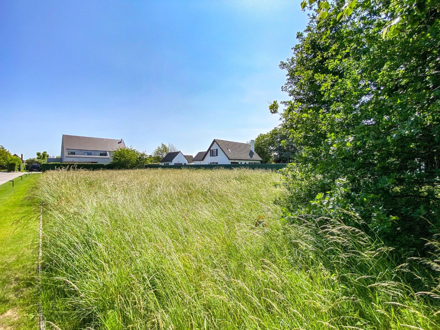 Ruim perceel van 1064 m² in residentiële wijk bestemd voor open bebouwing te Oostduinkerke (Koksijde). foto 6