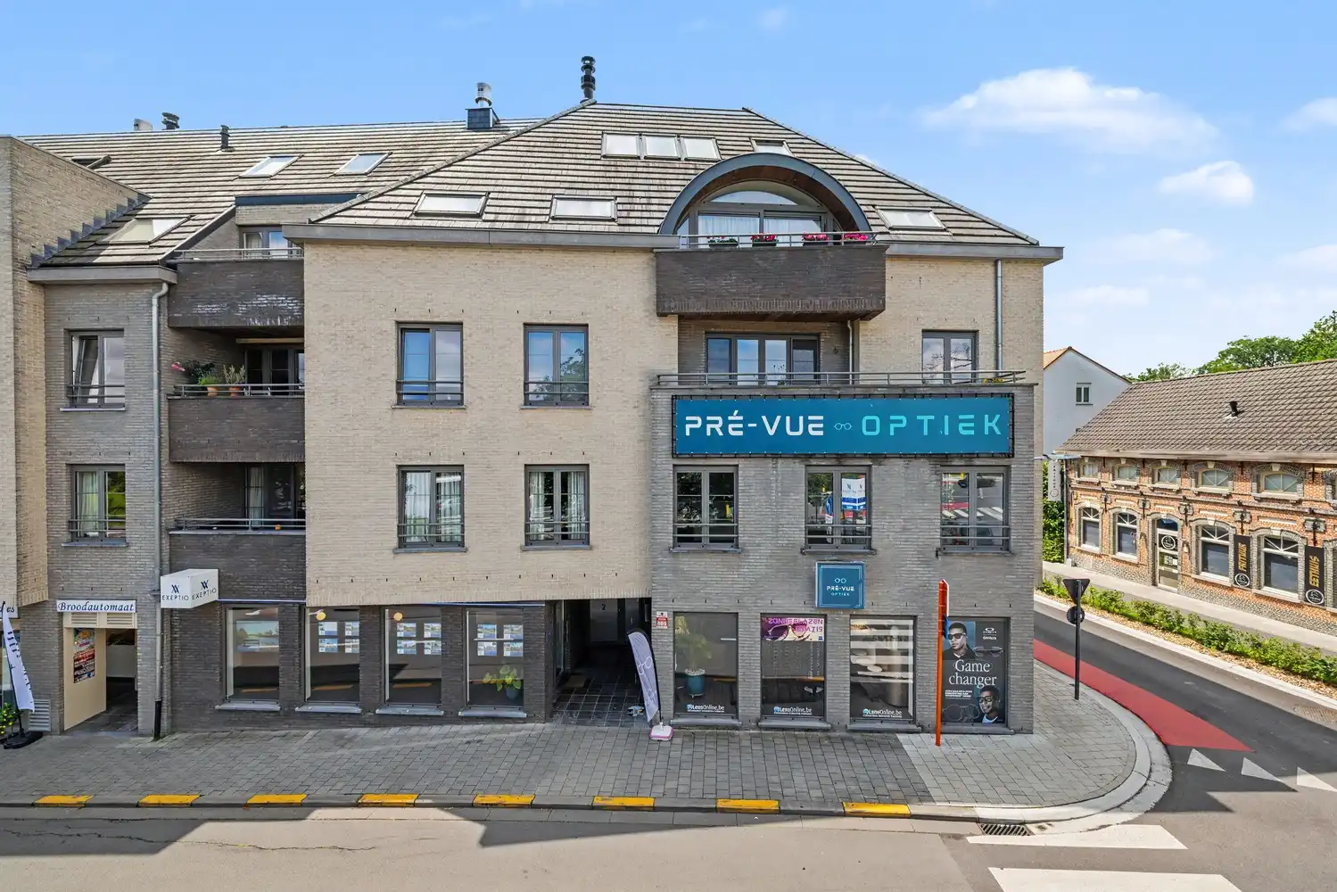 Hoekappartement op vlot bereikbare locatie foto {{pictureIndex}}