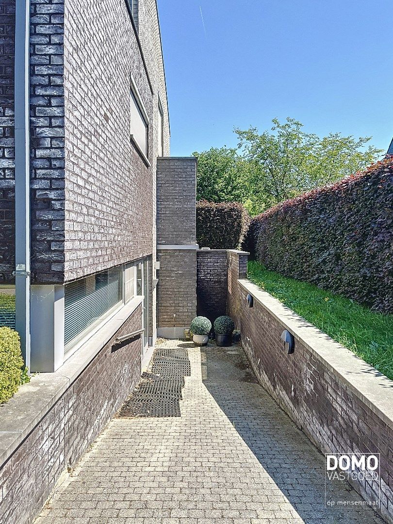 MODERNE PRAKTIJKRUIMTE/KANTOORRUIMTE TE HUUR IN KERMT foto 13