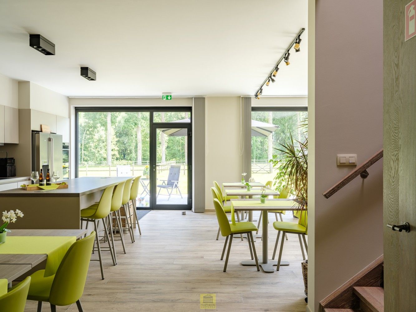 Uitzonderlijk pand - manege met gastenverblijf foto 11