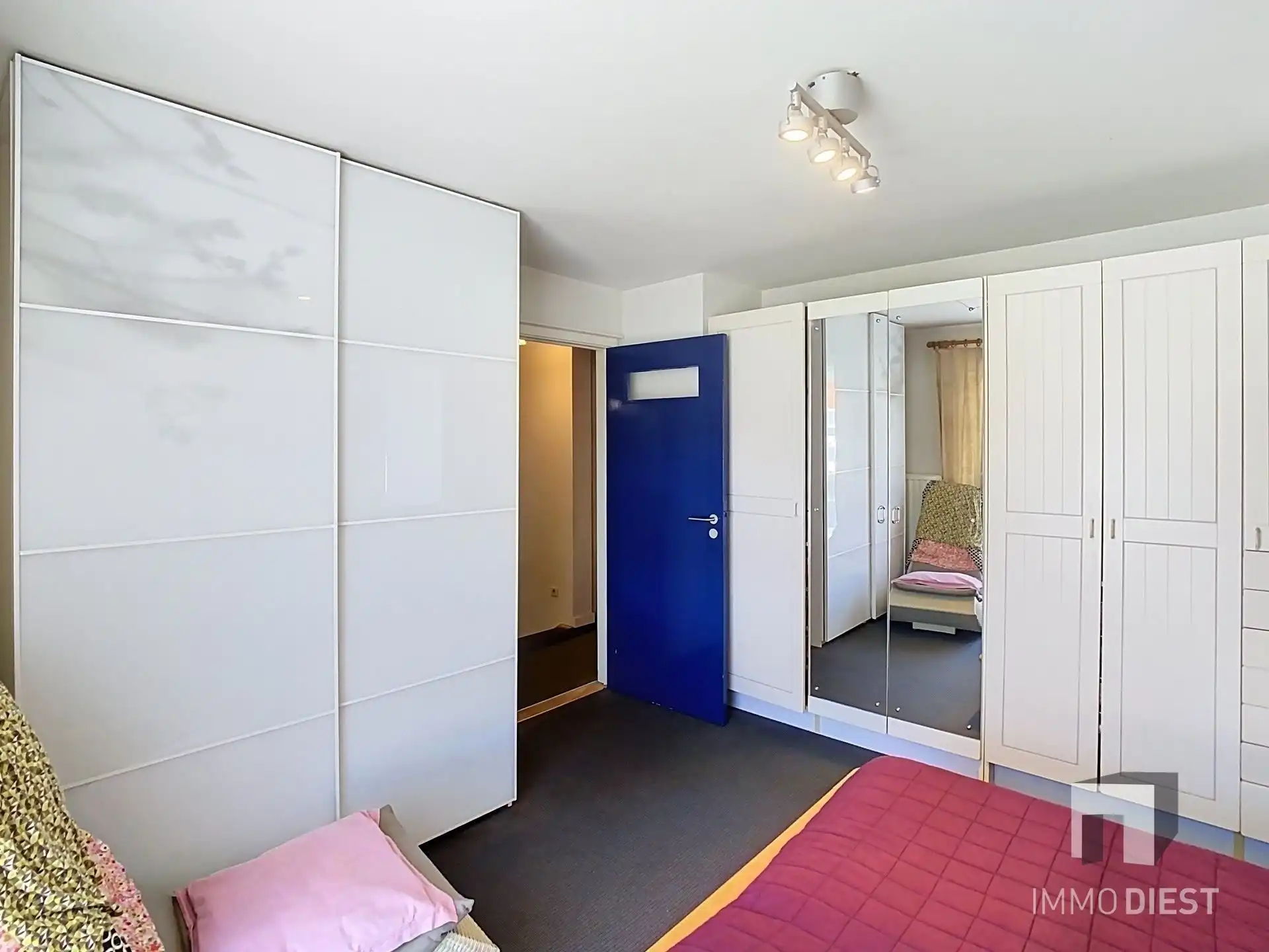 Lichtrijke gezinswoning met 3 slaapkamers op TOP-locatie.  foto 24