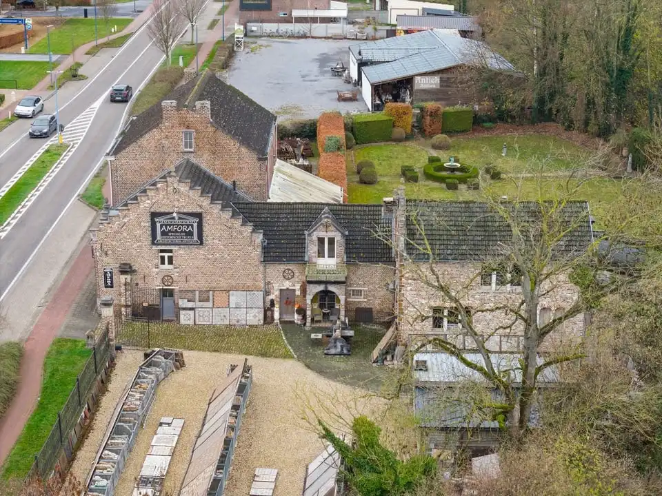 AUTHENTIEKE EIGENDOM MET KARAKTER, TUIN EN COMMERCIËLE MOGELIJKHEDEN foto 10