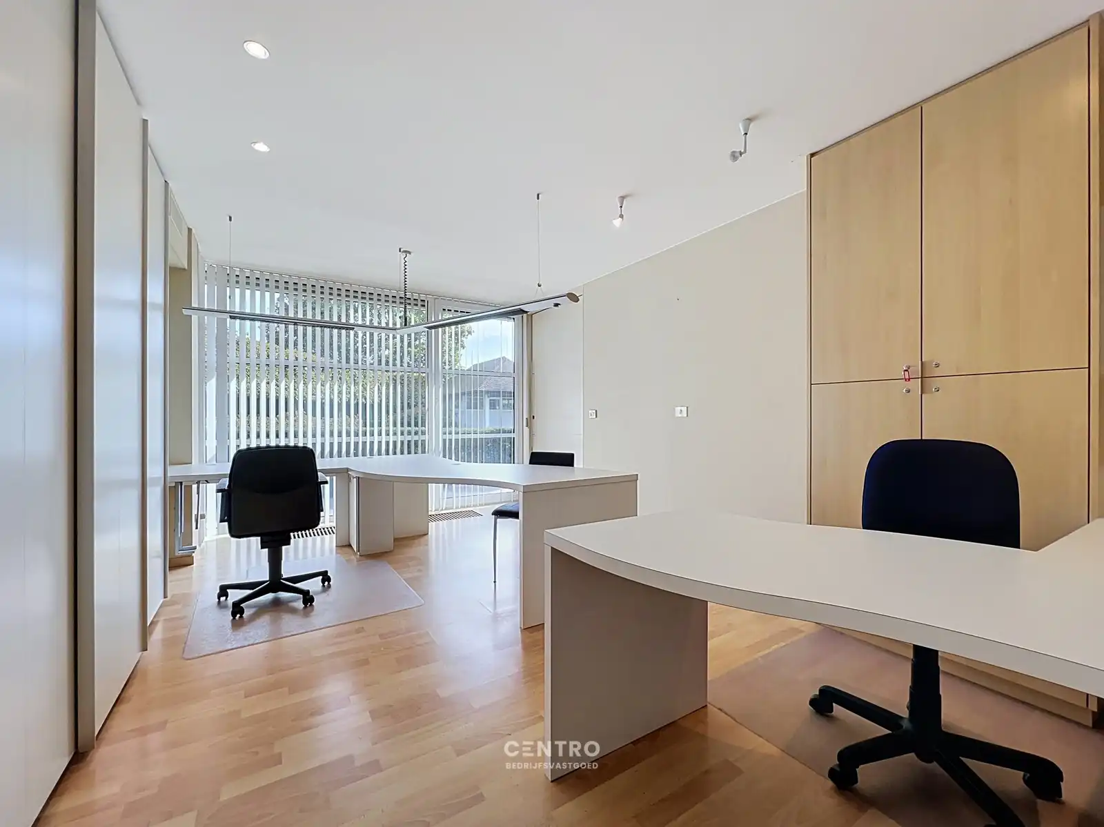 EXCLUSIEVE VILLA MET RUIME KANTOORVLEUGEL OP 1.191 M² – LUXE, RUIMTE EN VEELZIJDIGHEID! foto 12