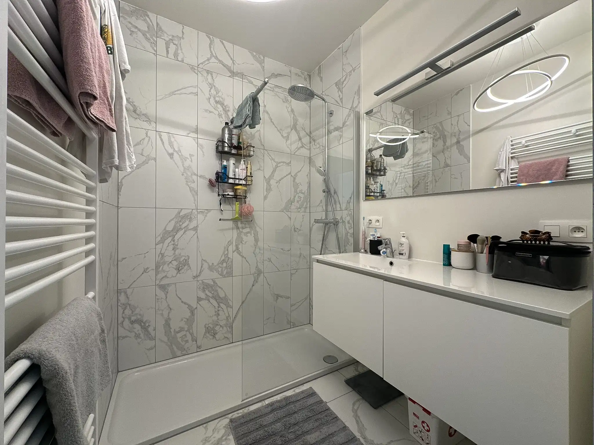 Modern en lichtrijk 2-slaapkamerappartement in Wetteren foto 9