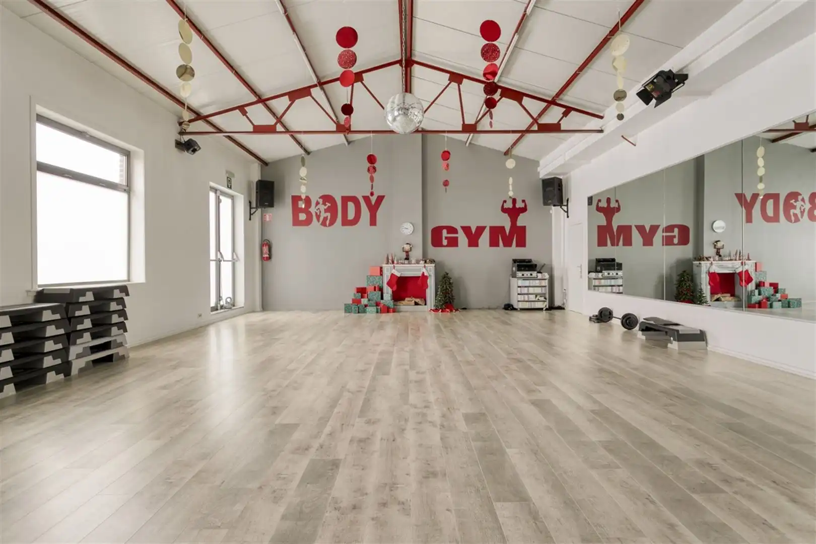 Commercieel gebouw met woonst foto 12