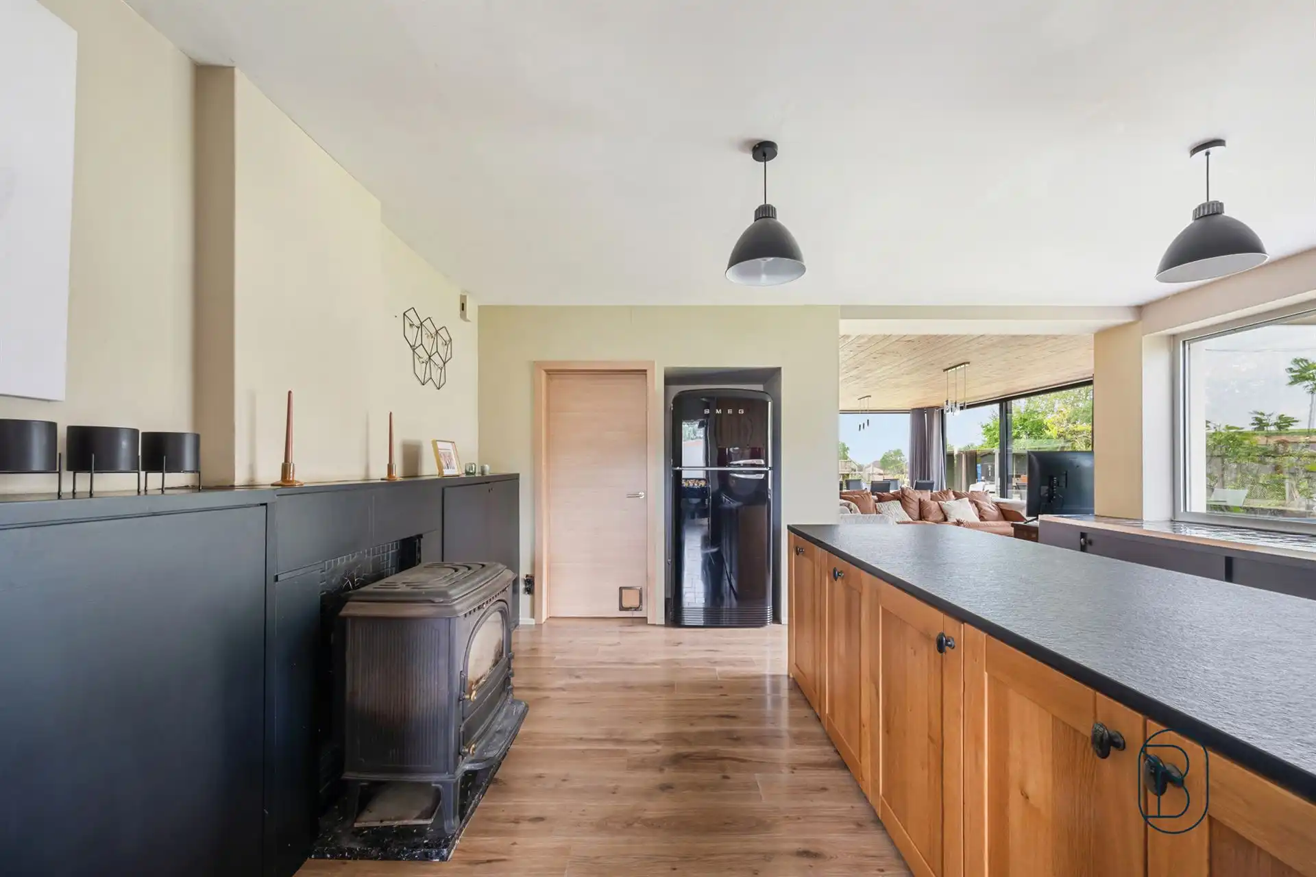 Instapklare woning met loods van 240 m² op topligging foto 5
