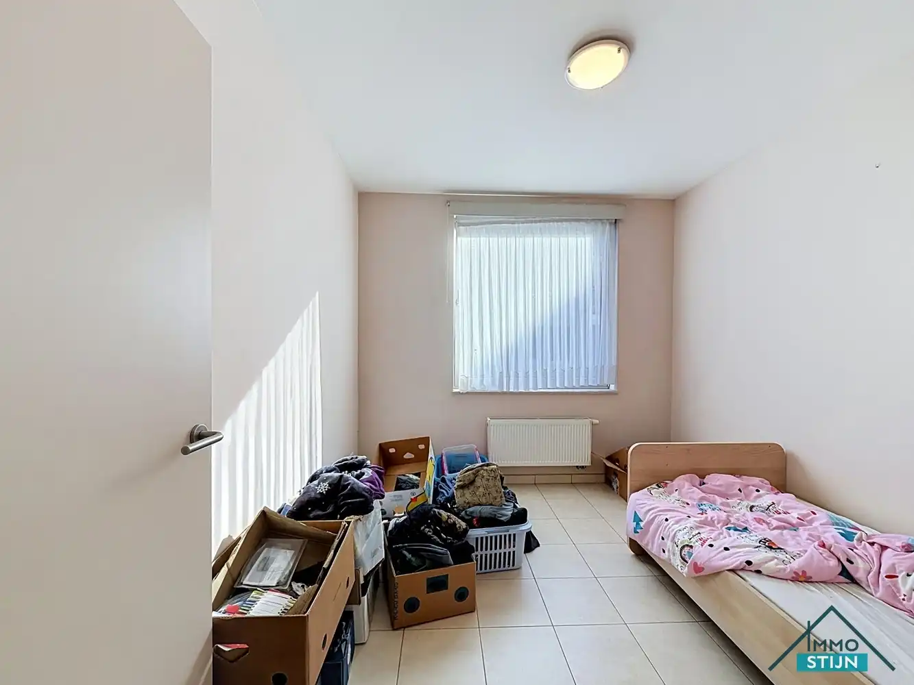 Ruim en lichtrijk appartement met twee slaapkamers foto 8