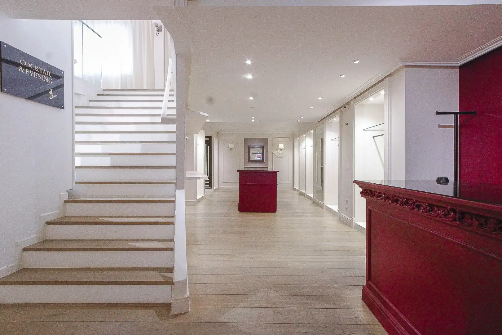 Kustlaan 27 te huur: Uitzonderlijke handelsruimte met luxueuze afwerking op toplocatie, nabij het Driehoeksplein foto 2