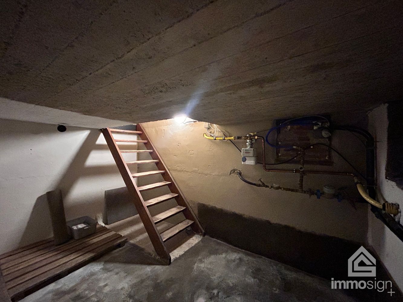 Volledig gerenoveerde gelijkvloerse éénslaapkamerwoning te Reppel! foto 24