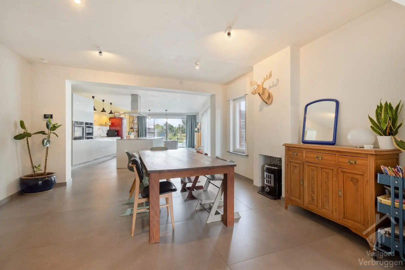 Charmante woning met 3 slaapkamers en moderne afwerking in Herdersem. foto 3